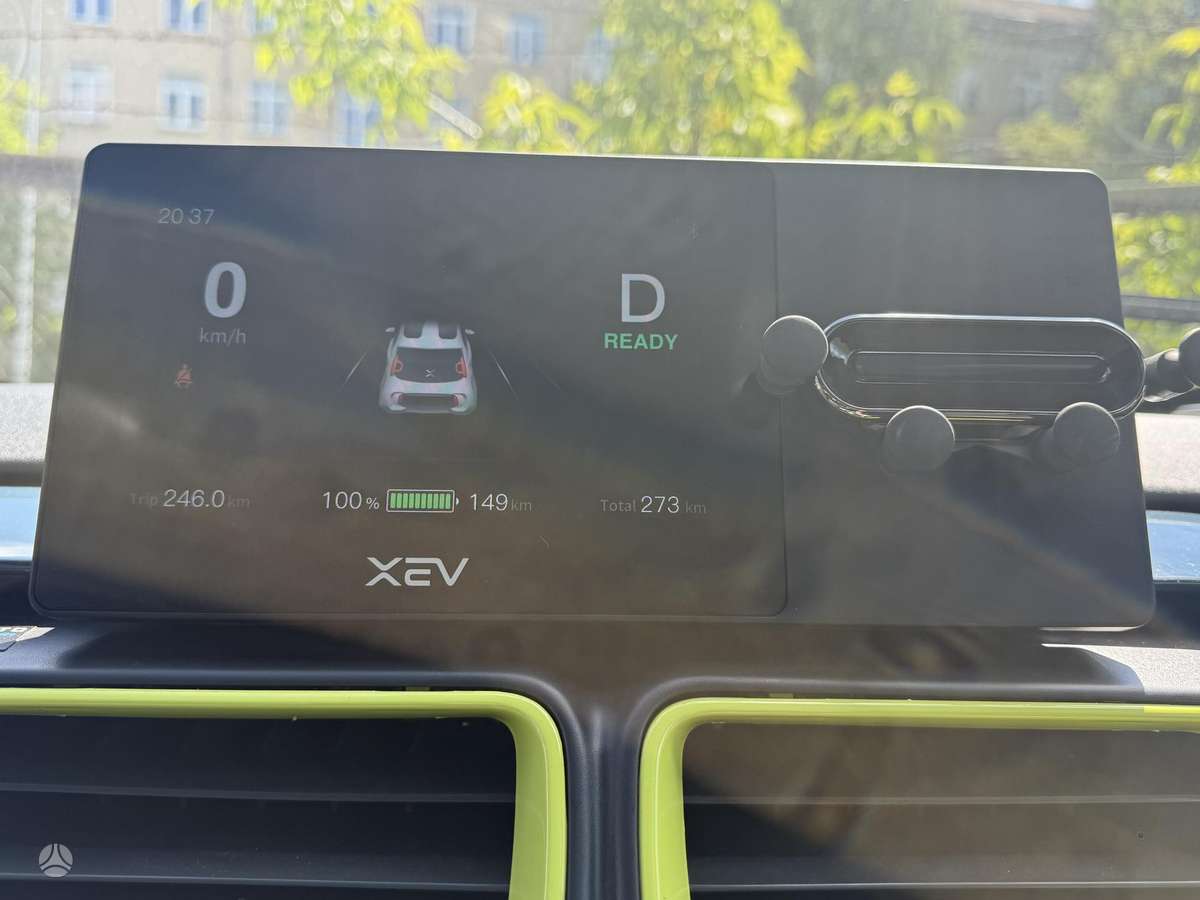 XEV YOYO, hatchback