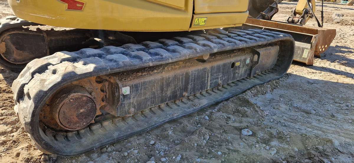 Caterpillar 305, mini excavator
