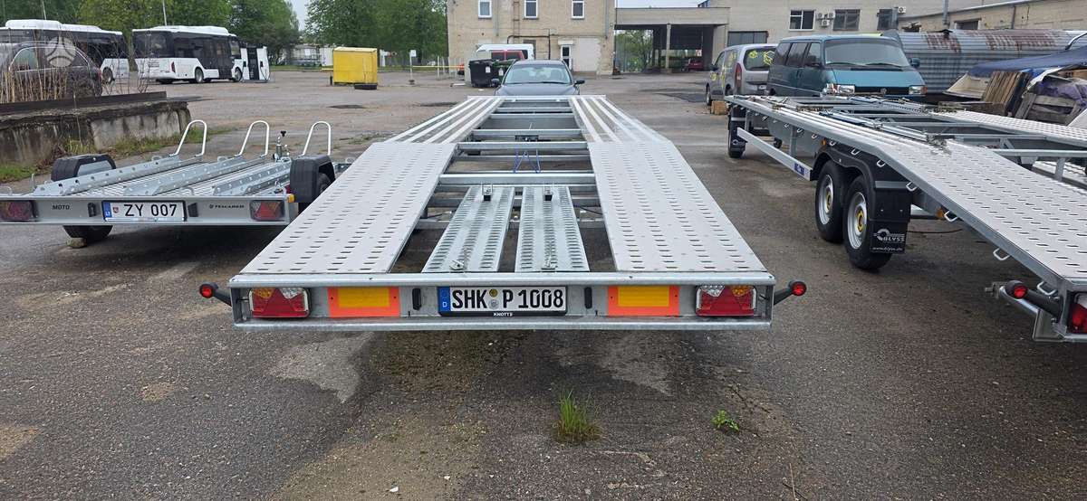 WEEKEND, auto transporter
