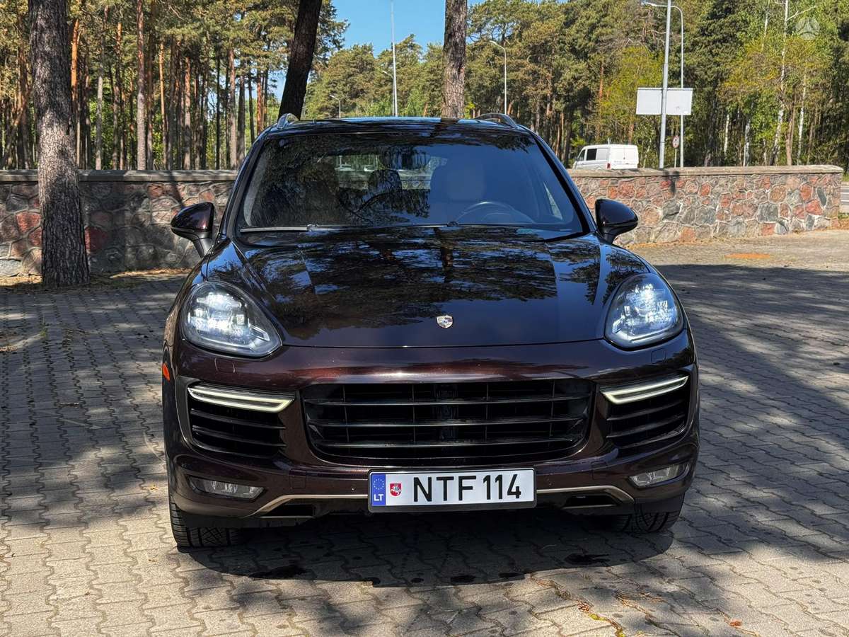 Porsche Cayenne - 3