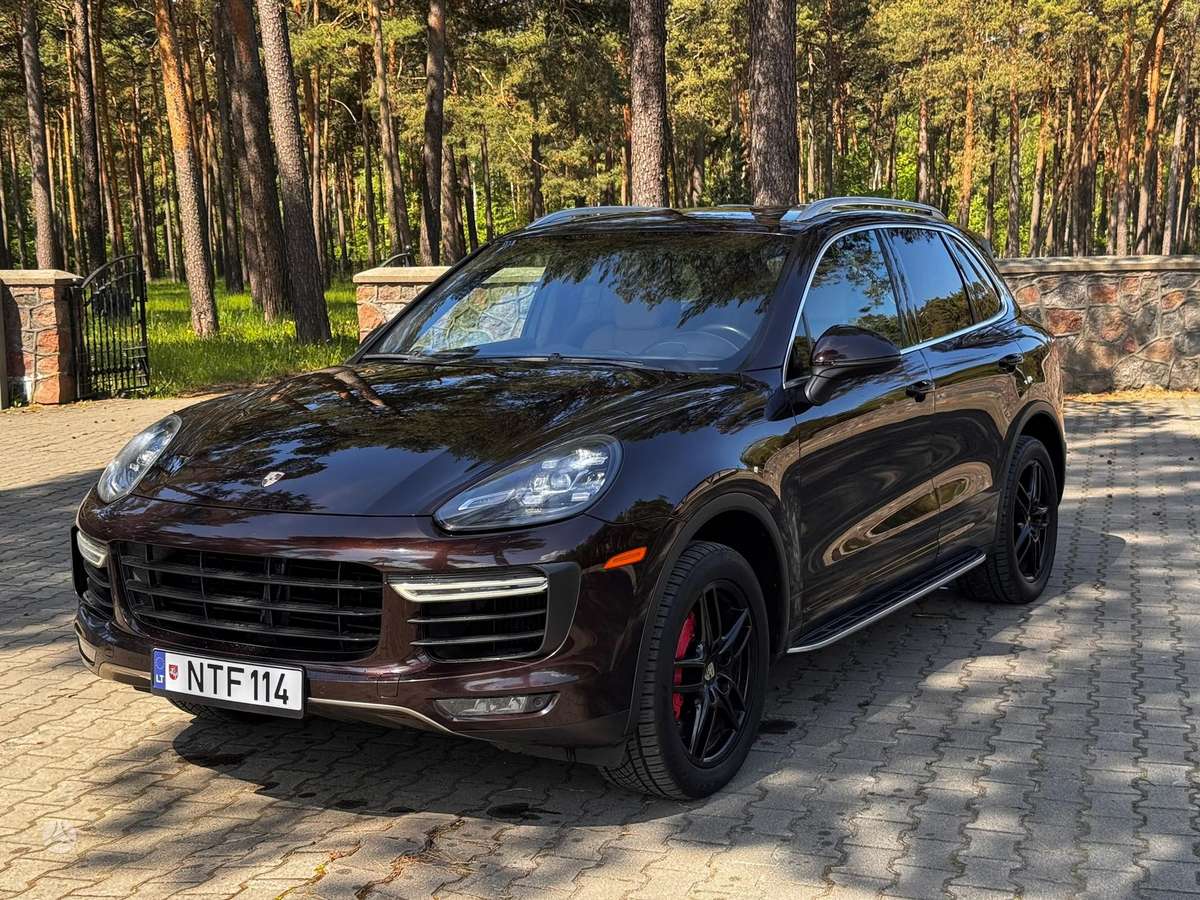 Porsche Cayenne - 1