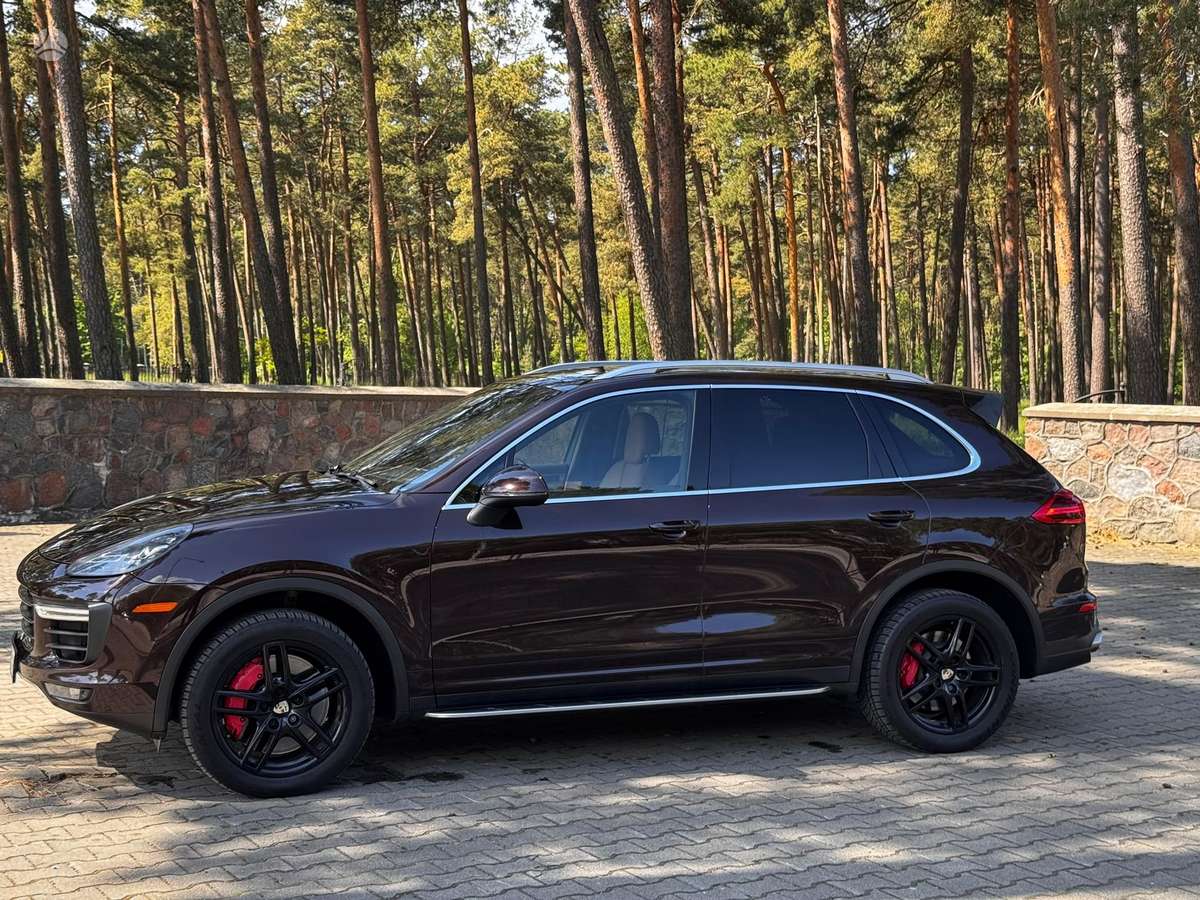 Porsche Cayenne - 4