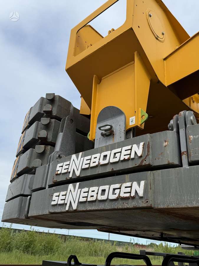 Sennebogen 683, crane