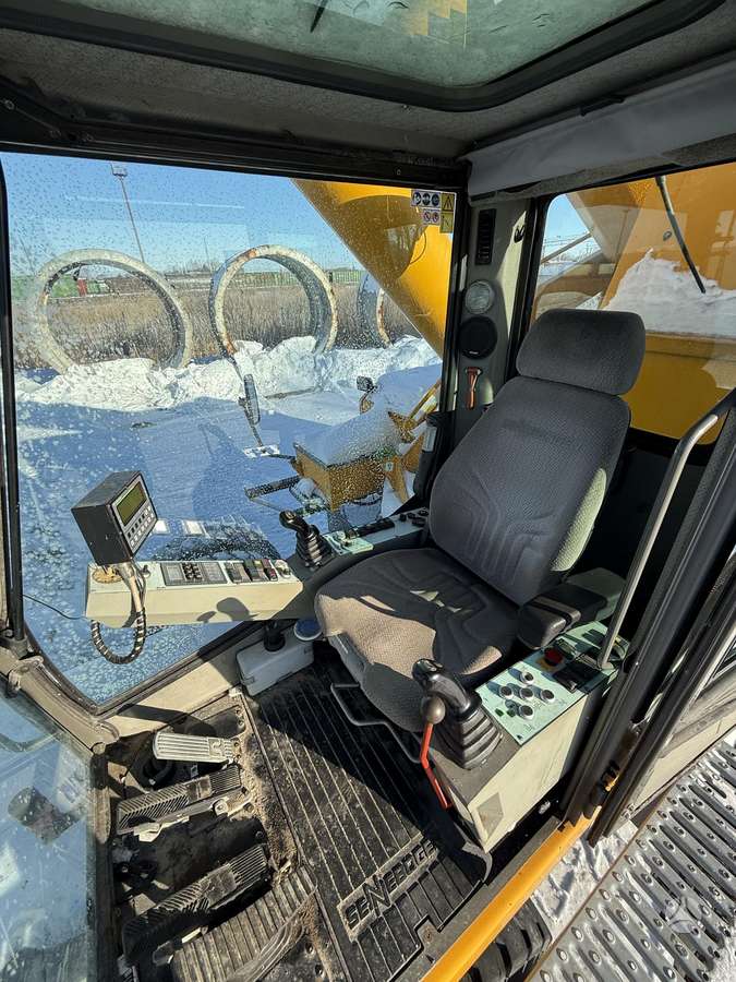 Sennebogen 683, crane