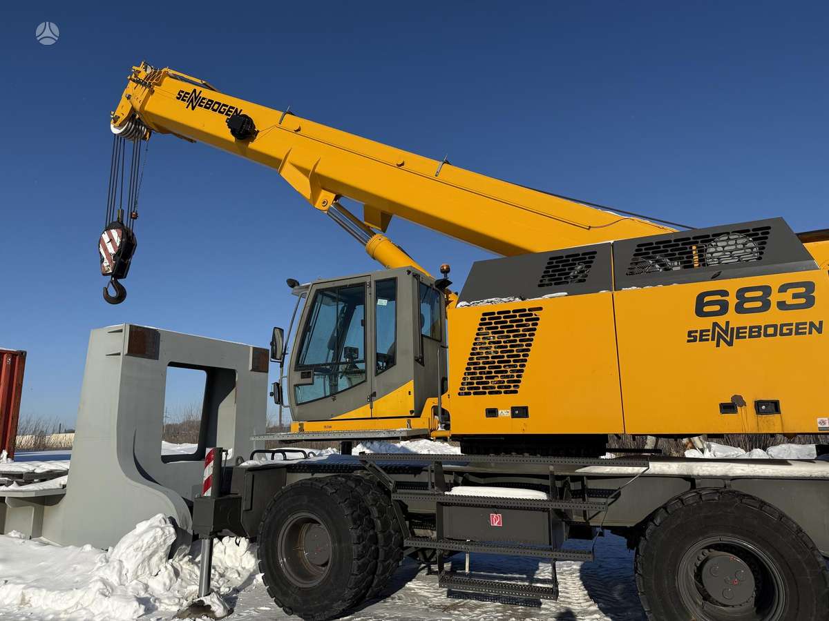 Sennebogen 683, crane