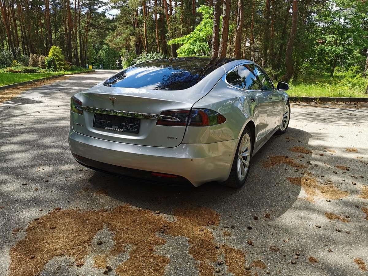 Tesla Model S, 75 кВт·ч, Хэтчбек