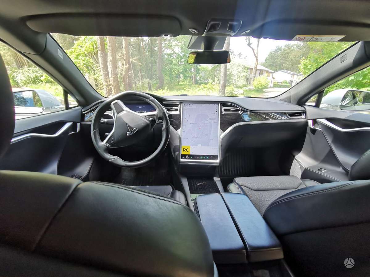 Tesla Model S, 75 kWh, hatchback