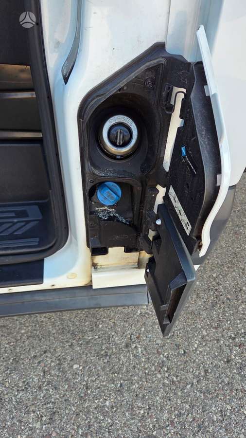 Ford Transit, box trucks / box vans