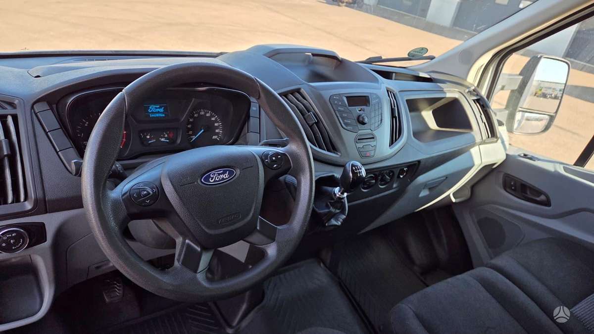 Ford Transit, furgoni
