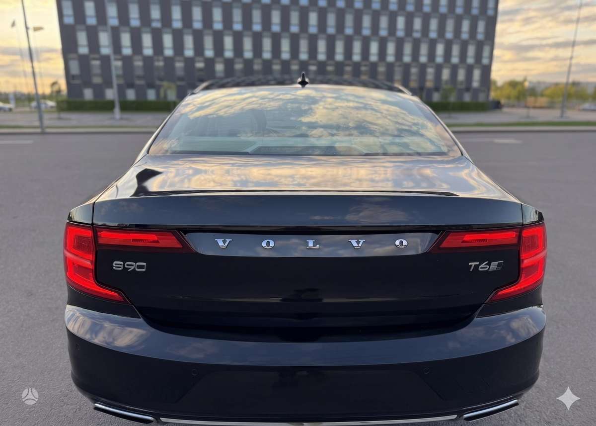 Volvo S90, 2.0 l., Седан