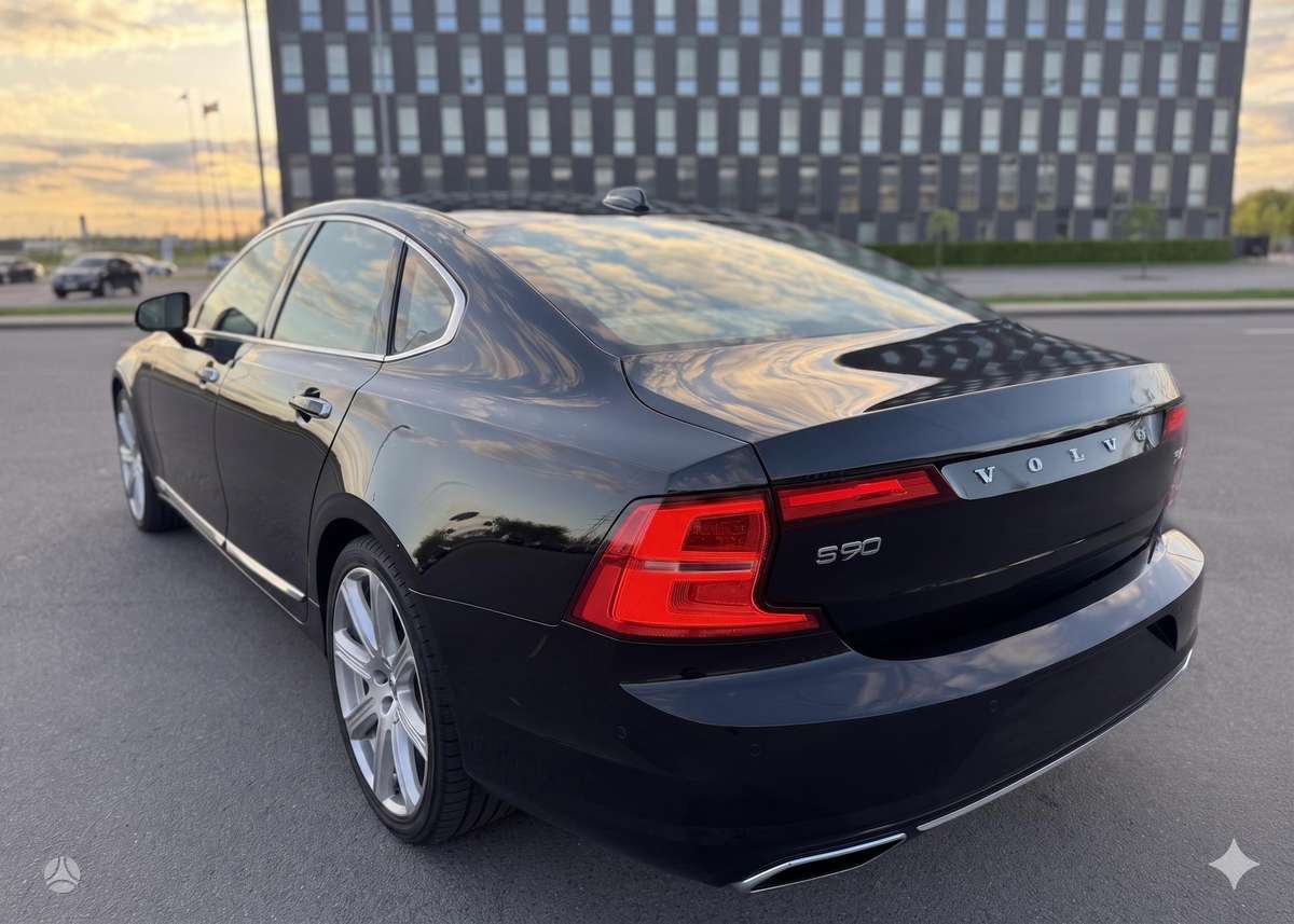 Volvo S90, 2.0 l., Седан