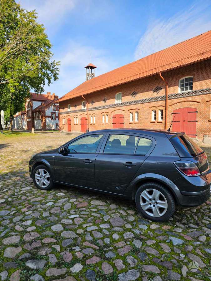 Opel Astra, 1.6 l., hatchback