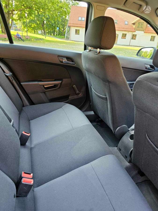 Opel Astra, 1.6 l., hatchback