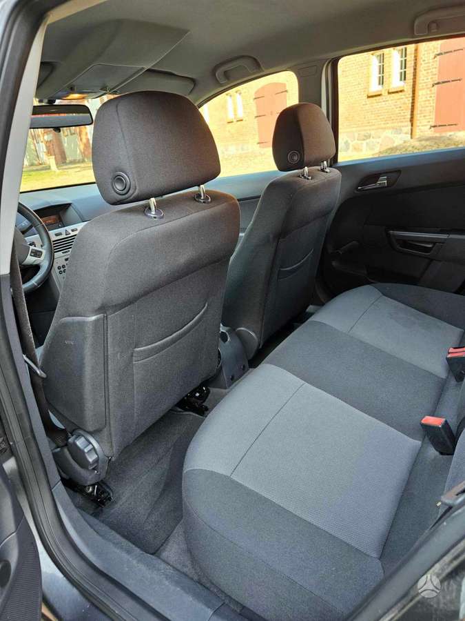 Opel Astra, 1.6 l., hatchback