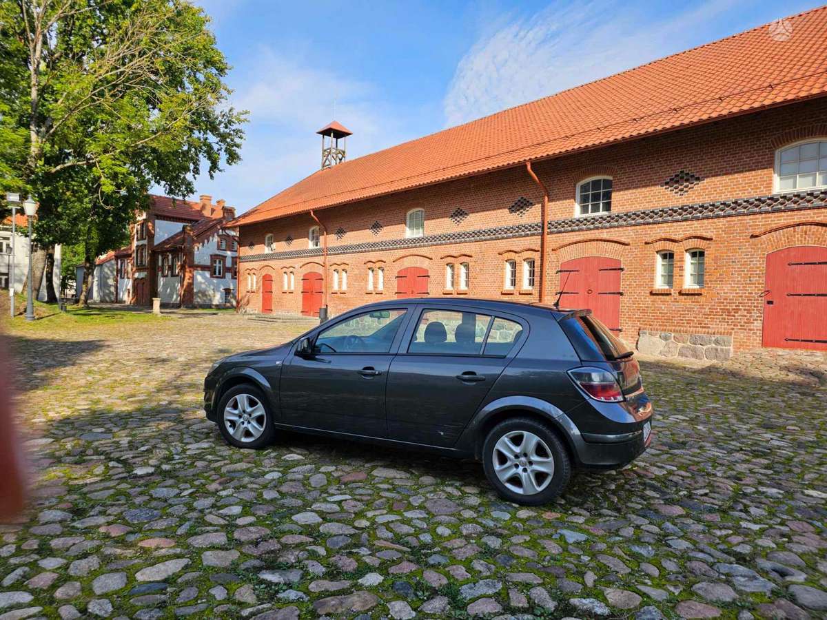 Opel Astra, 1.6 l., hatchback
