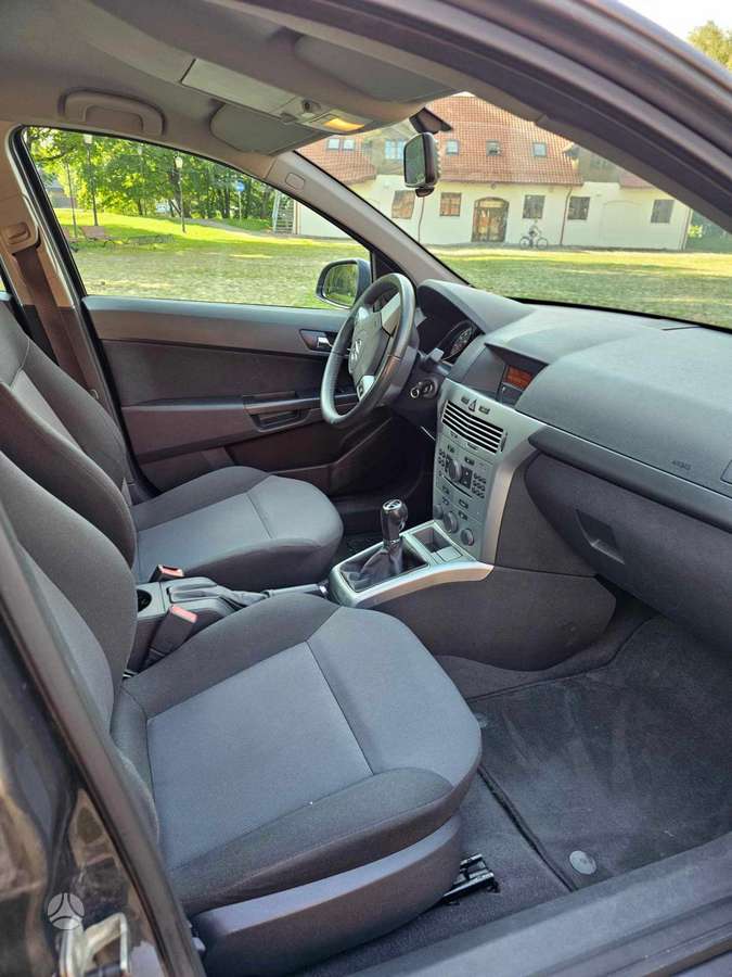 Opel Astra, 1.6 l., hatchback