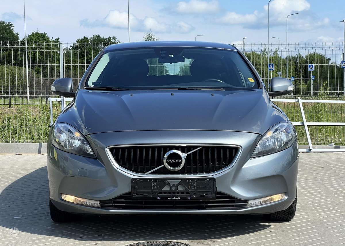 Volvo V40, 2.0 l., Хэтчбек