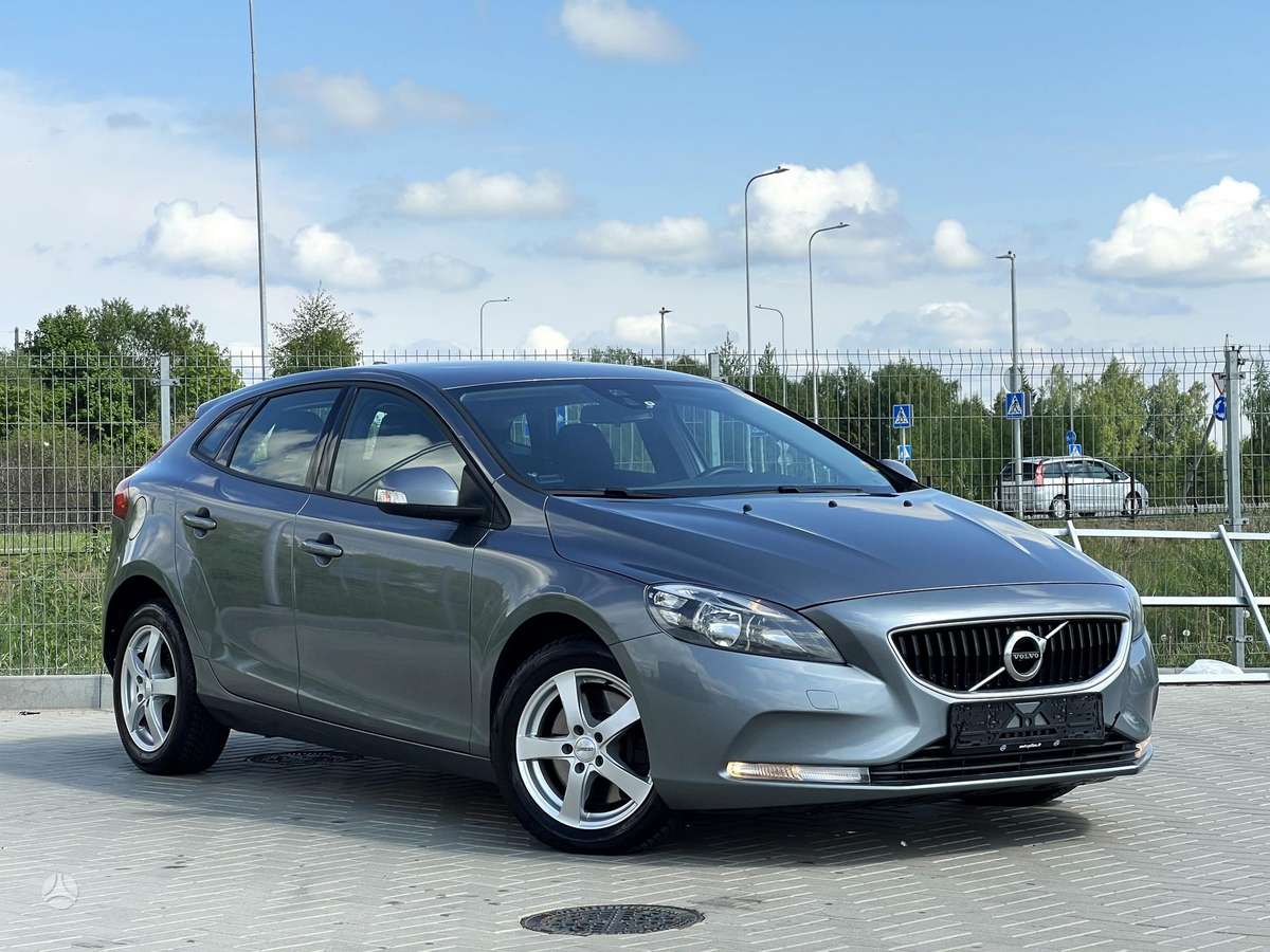 Volvo V40, 2.0 l., hatchback