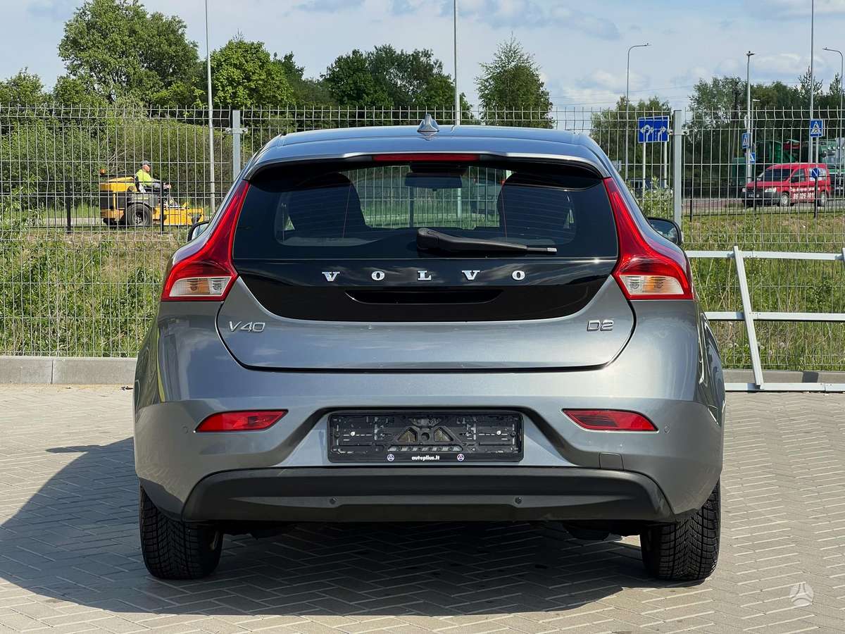 Volvo V40, 2.0 l., Хэтчбек