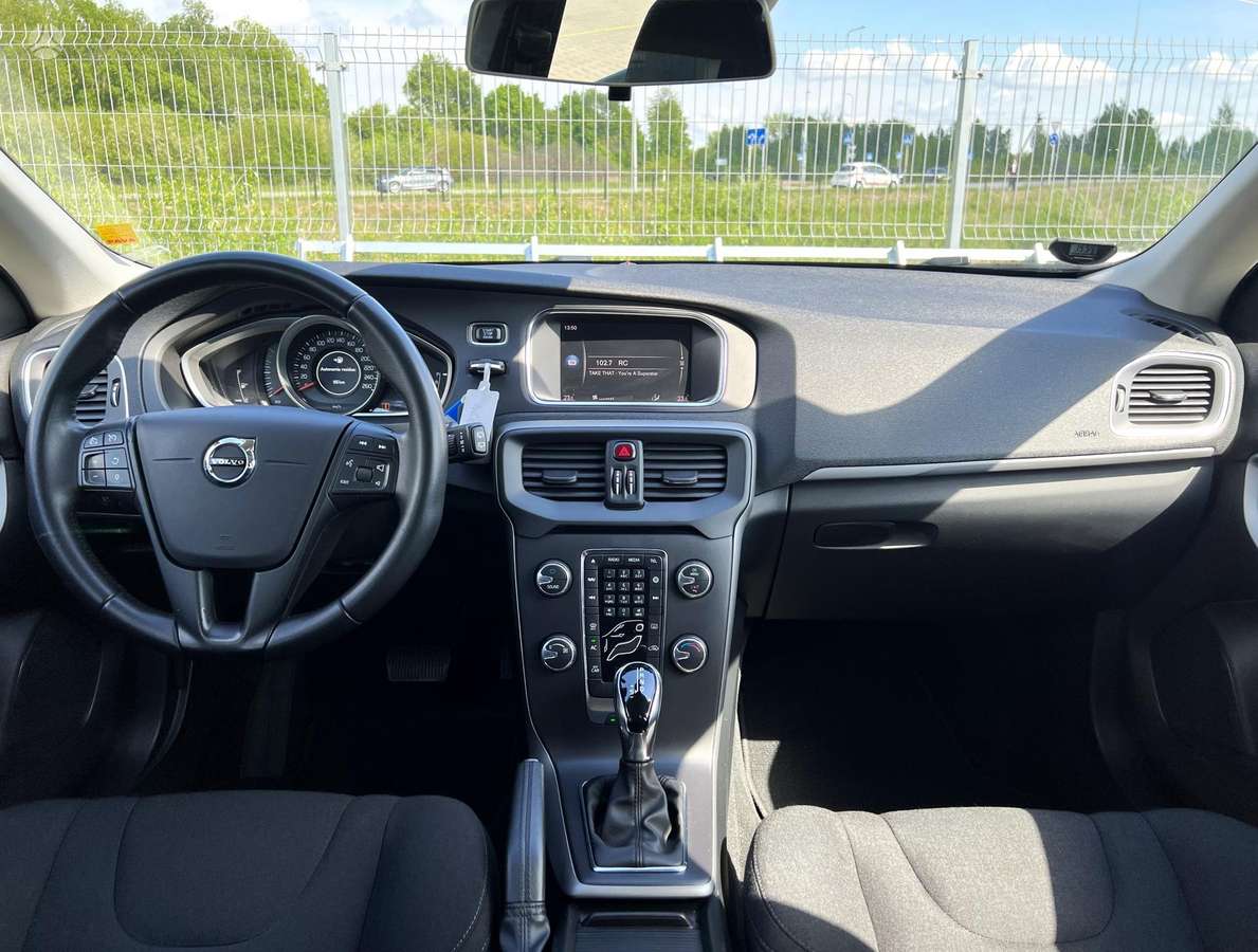 Volvo V40, 2.0 l., Хэтчбек