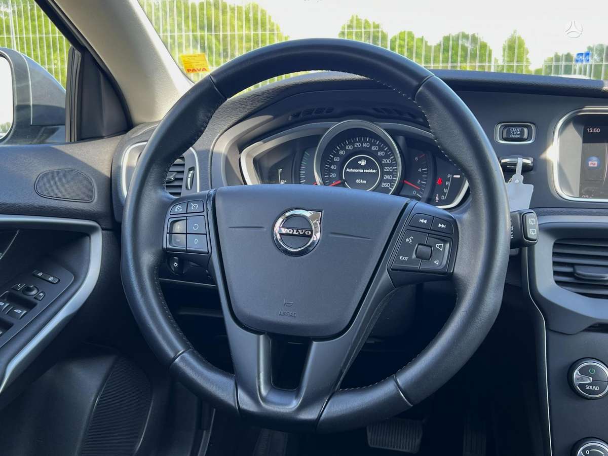 Volvo V40, 2.0 l., Хэтчбек