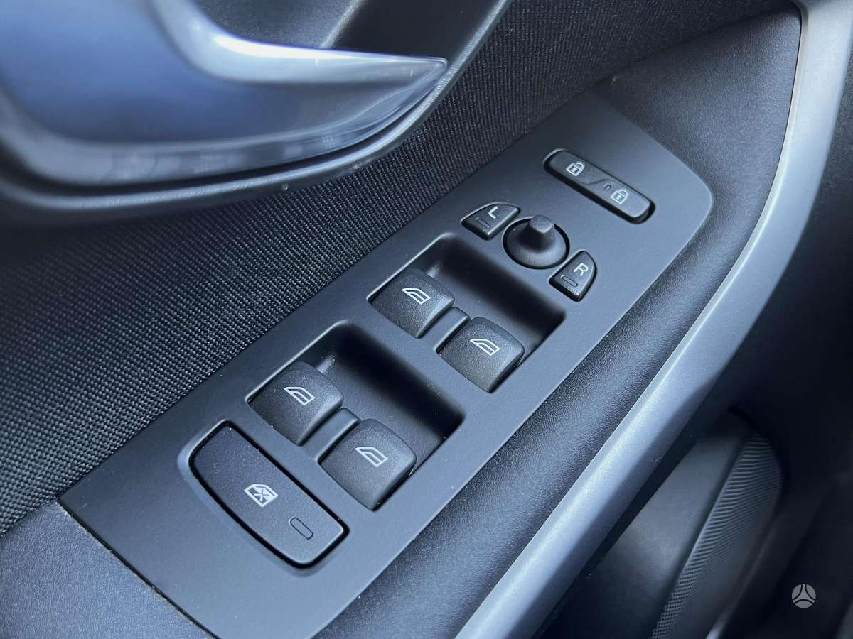 Volvo V40, 2.0 l., hatchback