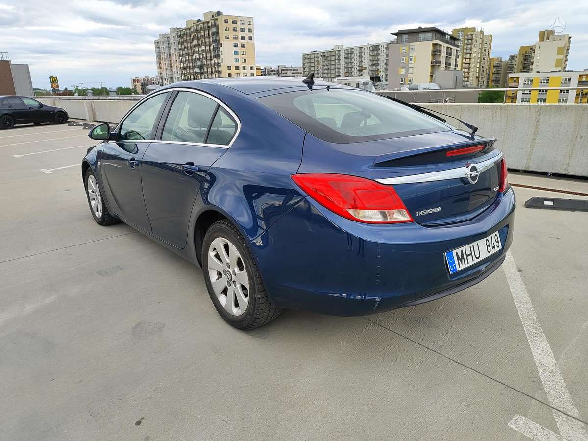Opel Insignia, 2.0 l., hatchback