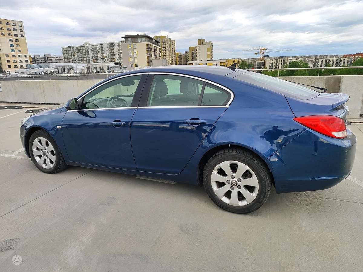 Opel Insignia, 2.0 l., hatchback