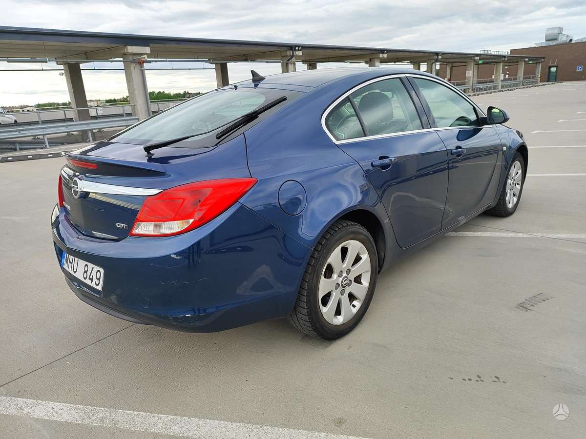 Opel Insignia, 2.0 l., hatchback