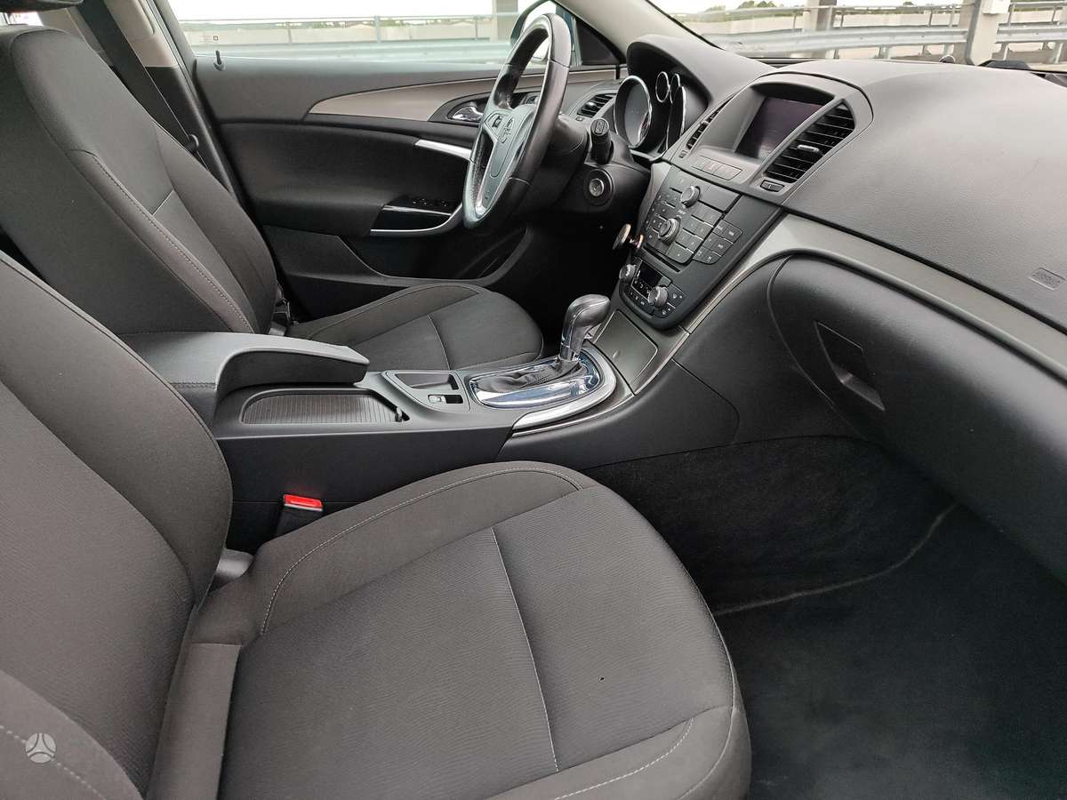 Opel Insignia, 2.0 l., hatchback