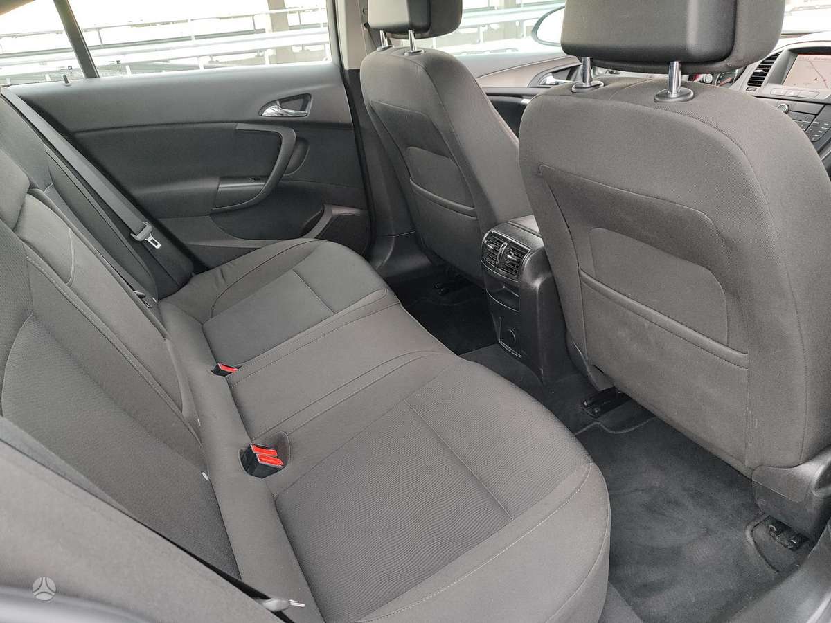 Opel Insignia, 2.0 l., hatchback