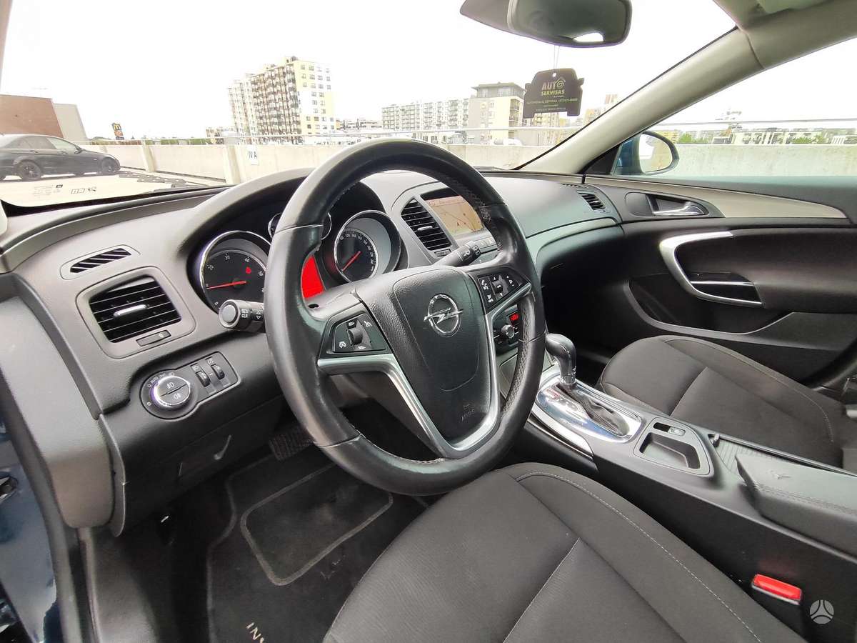 Opel Insignia, 2.0 l., hatchback