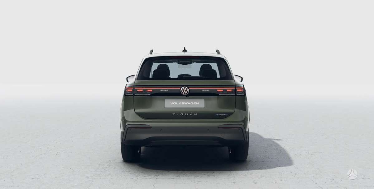 Volkswagen Tiguan - 5