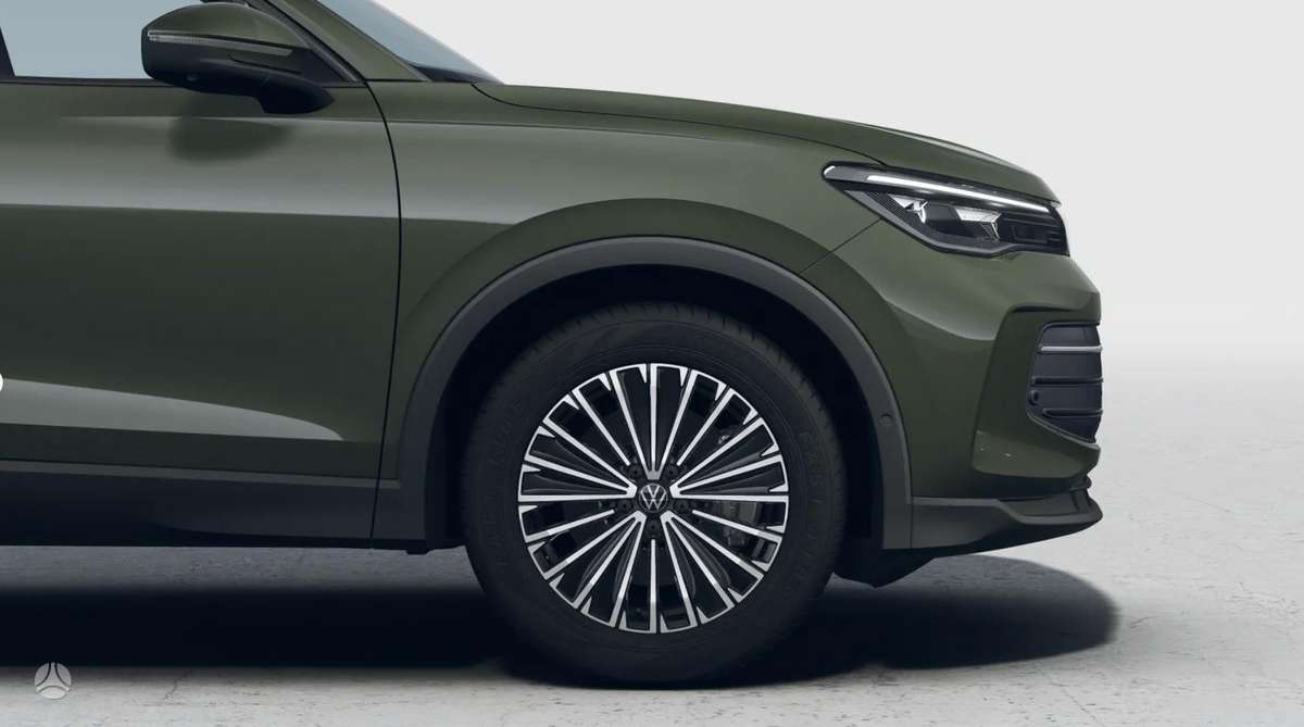 Volkswagen Tiguan - 8