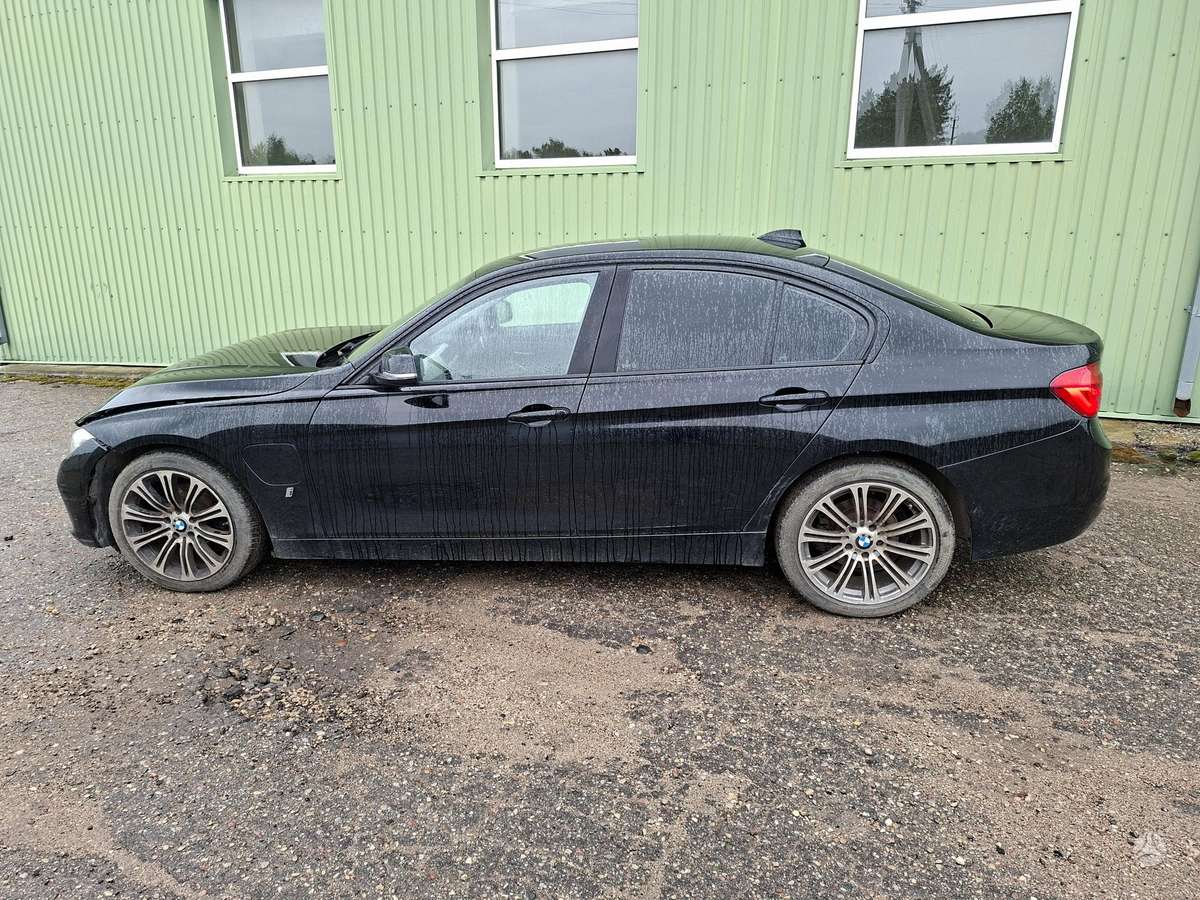 BMW 330 330e 185kw dalimis