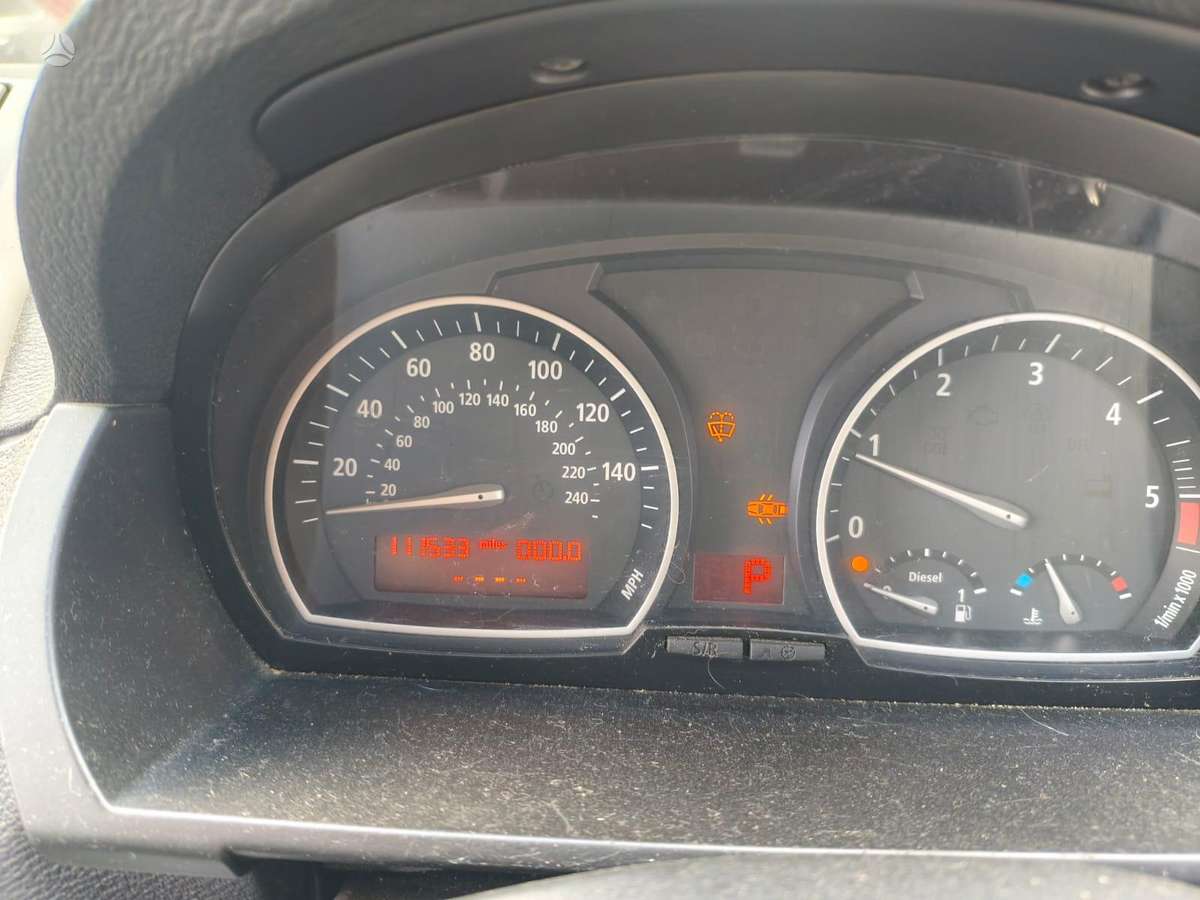 BMW X3 dalimis