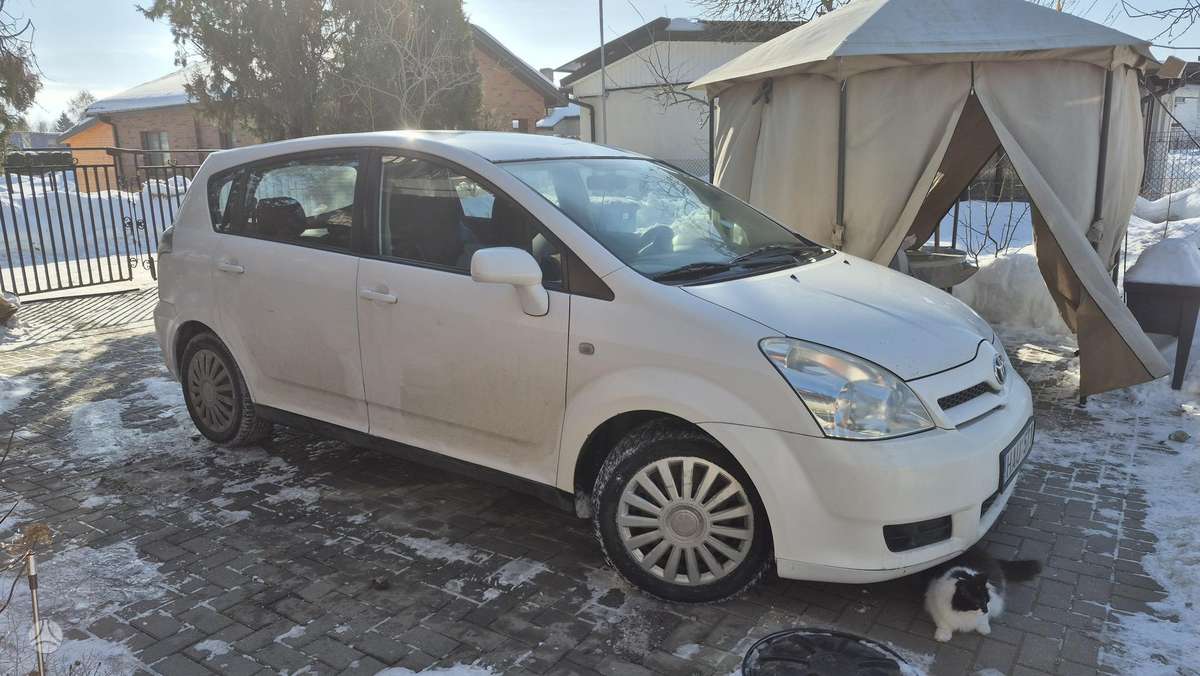Toyota Corolla Verso - 1