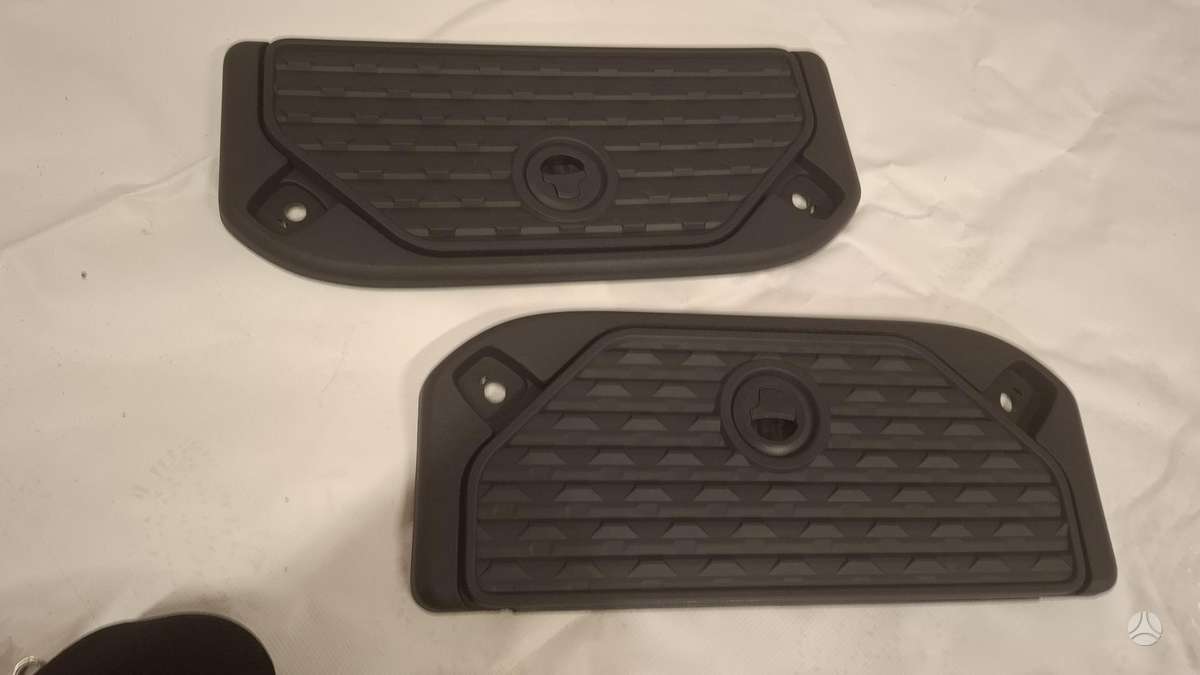 Dodge Ram, 5YM17LC5AE,, trim parts, mats