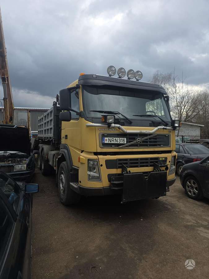 Volvo FM12 6x6, dumpers with crane