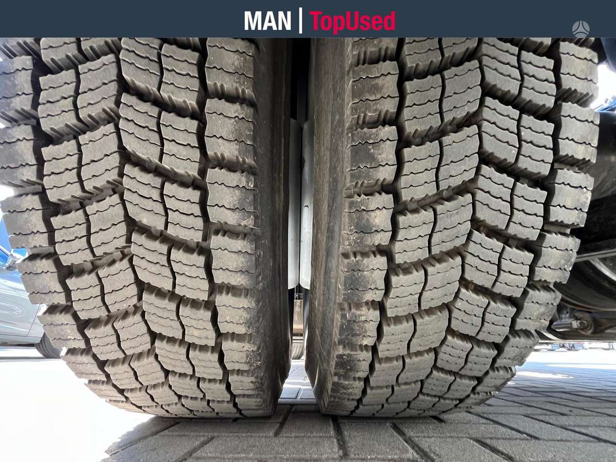 MAN TGX 18.470 GM cab (5933), double sleeper