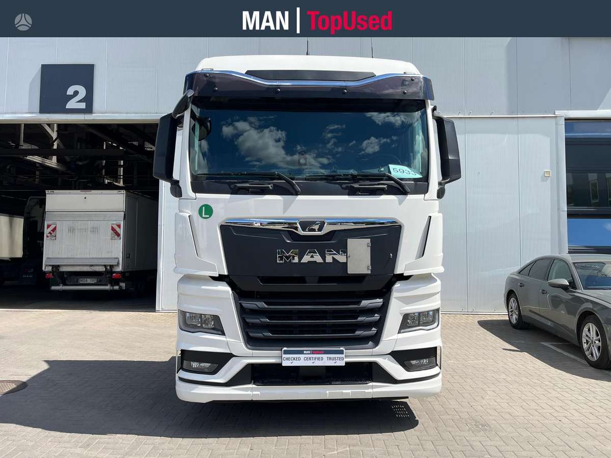 MAN TGX 18.470 GM cab (5933), double sleeper
