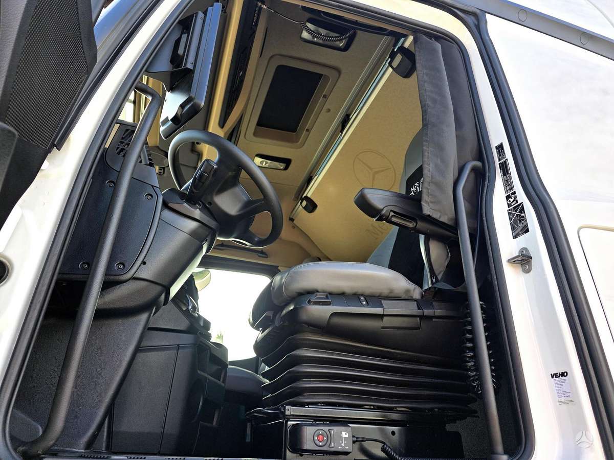 Mercedes-Benz Actros 1851 E6 + AIR Compressor, double sleeper