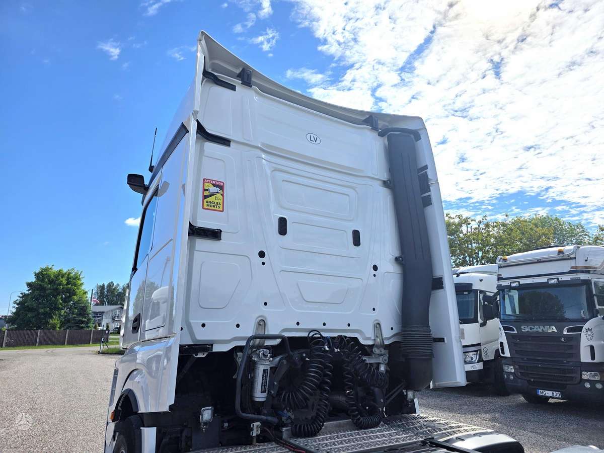 Mercedes-Benz Actros 1851 E6 + AIR Compressor, double sleeper