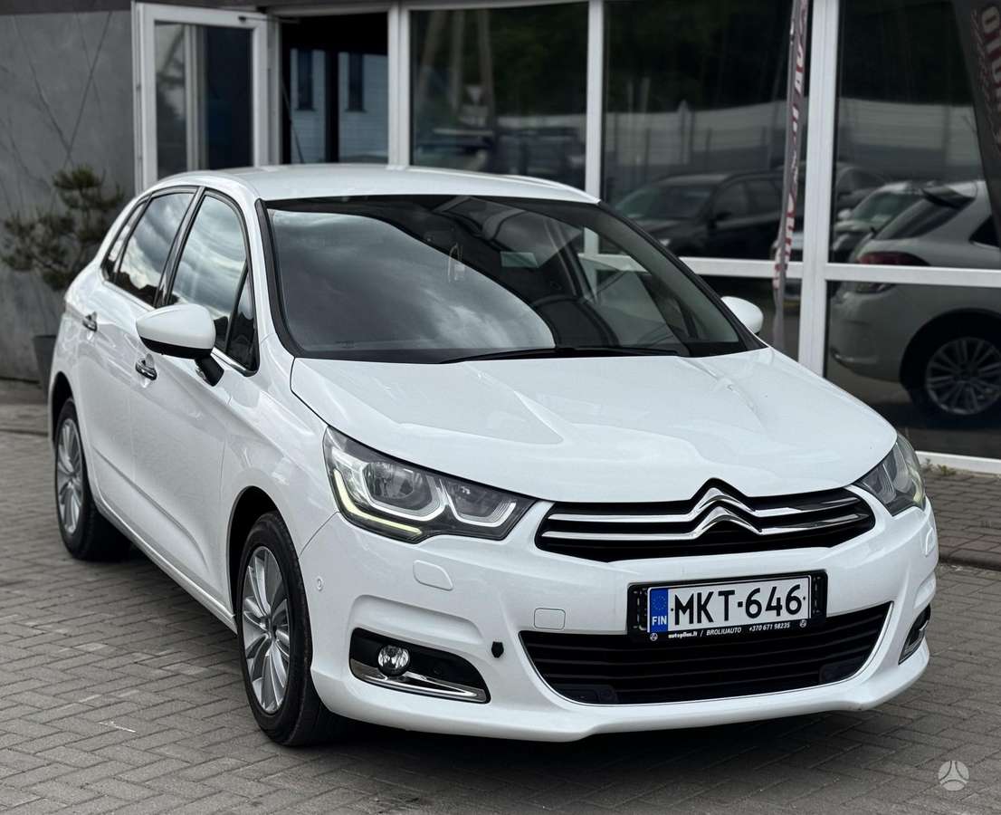 Citroen C4, 1.2 l., Хэтчбек