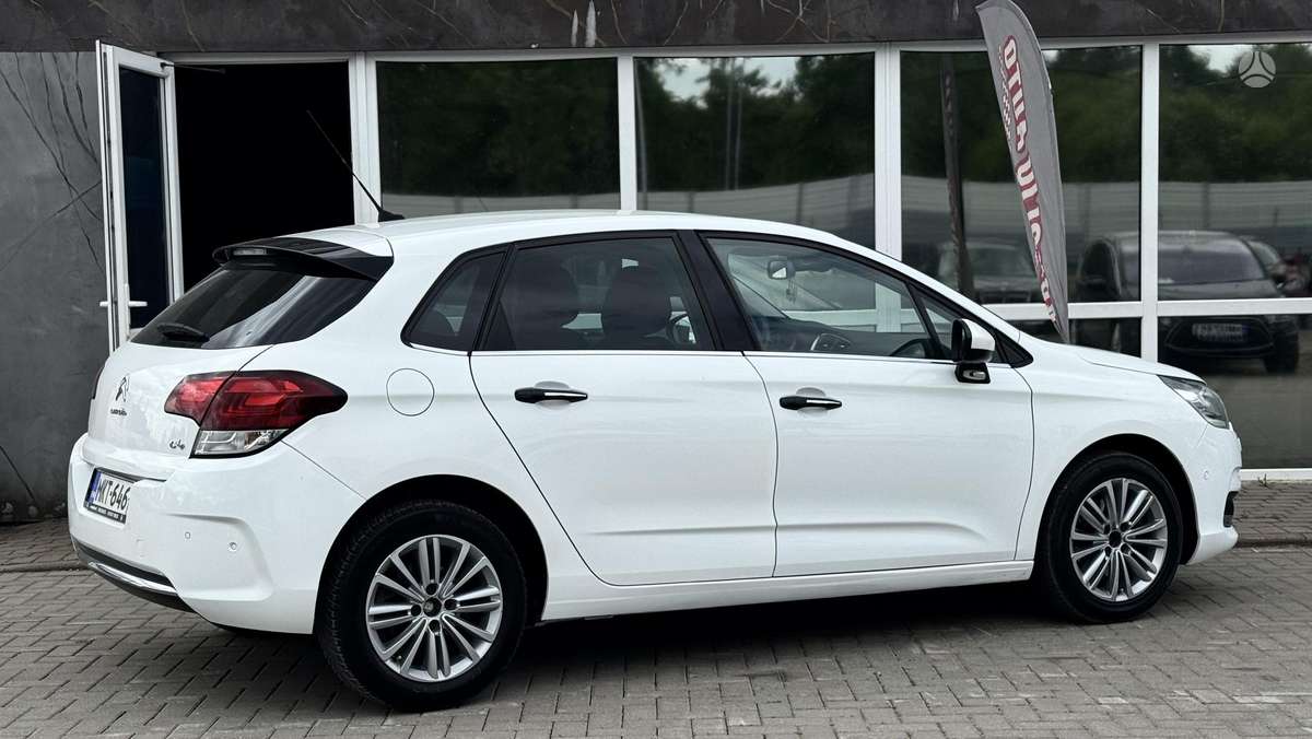 Citroen C4, 1.2 l., Хэтчбек