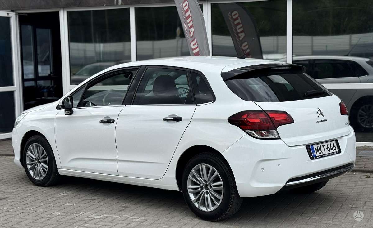 Citroen C4, 1.2 l., Хэтчбек