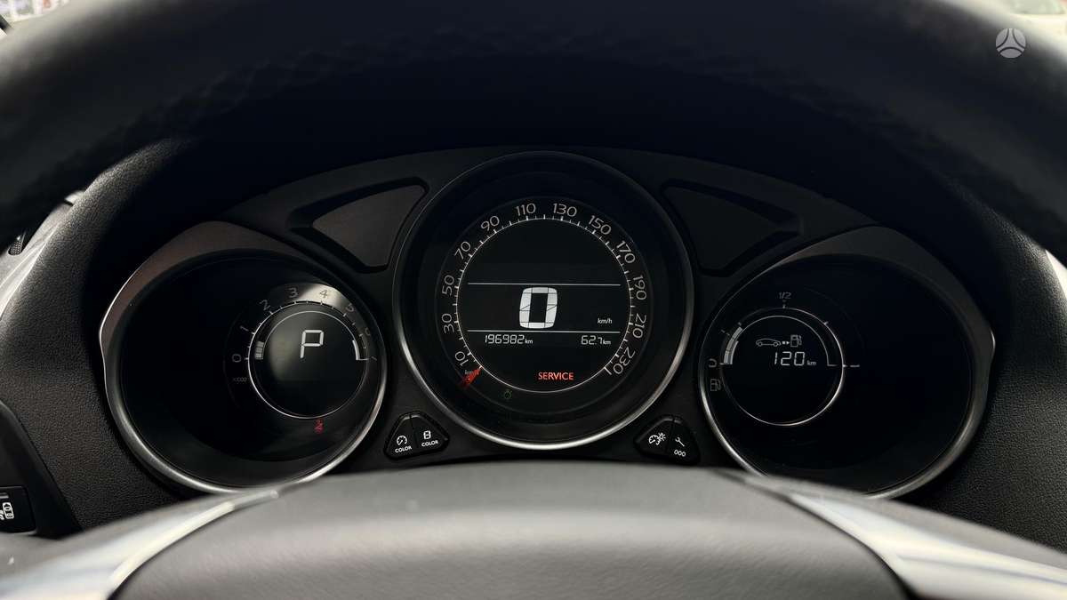 Citroen C4, 1.2 l., Хэтчбек