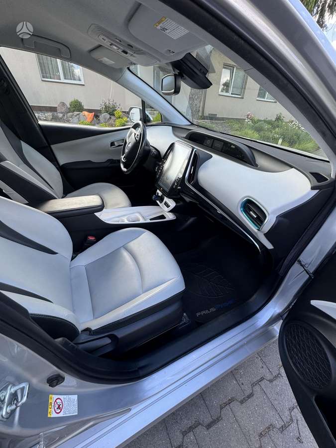 Toyota Prius Prime - 7