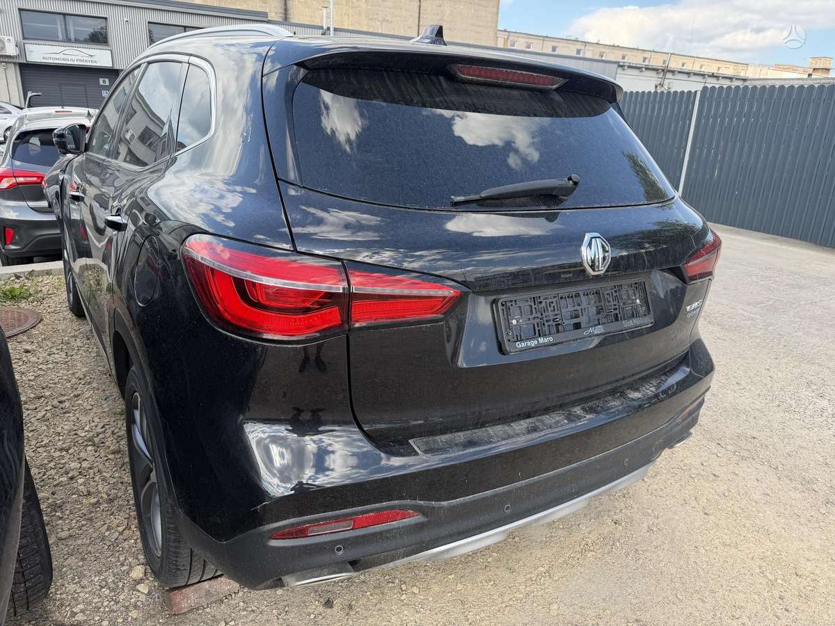 MG EHS, 1.5 l., off-road / crossover