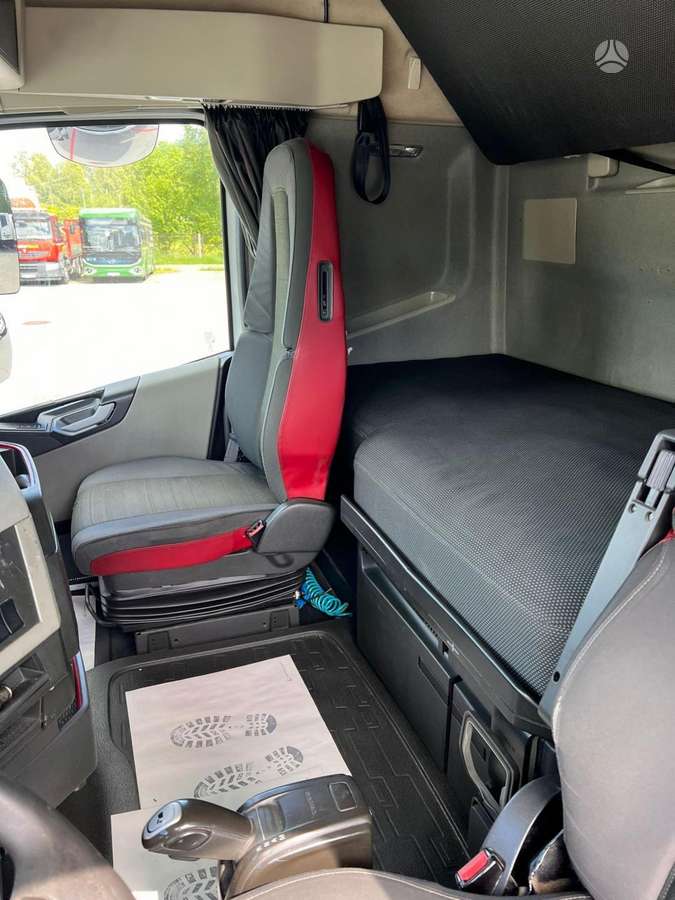 Volvo FH 500, double sleeper